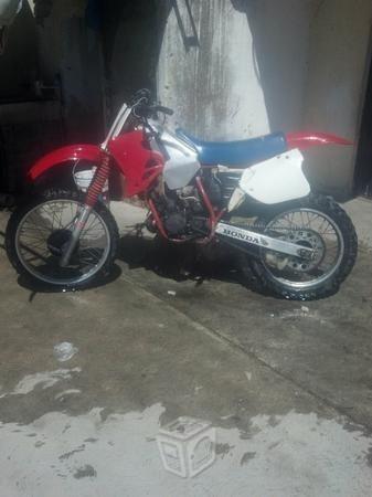 Moto CROS BARA -83