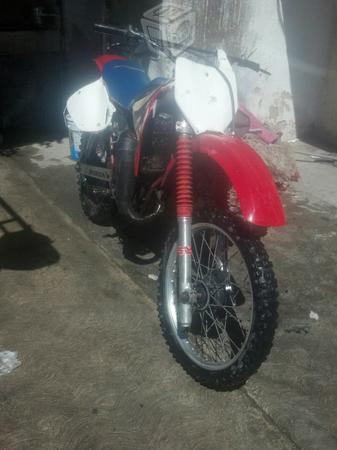 Moto CROS BARA -83