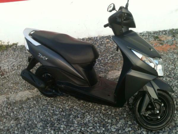 Excelente Honda dio -15