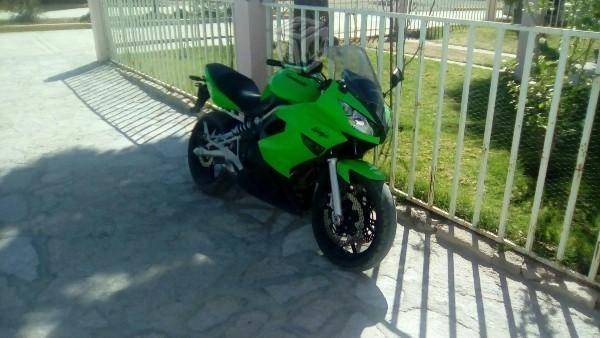 Vendo esta bonita moto kawasaki -09