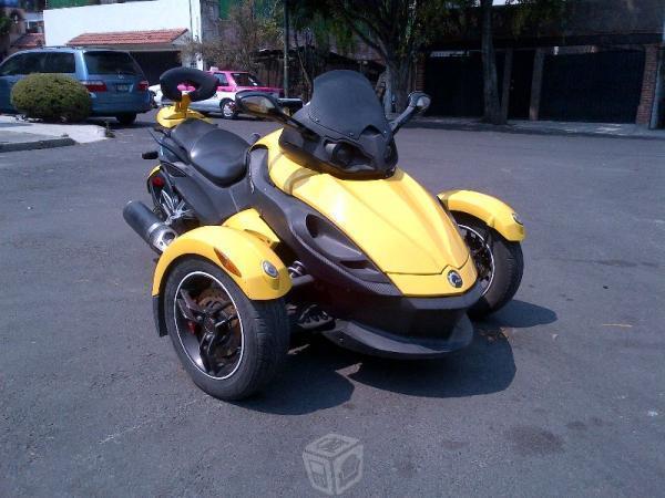 Aprovecha Can-Am Spyder -08