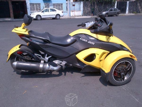 Aprovecha Can-Am Spyder -08