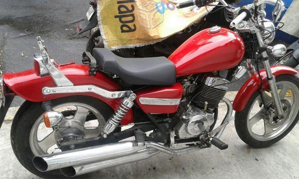 Moto 250 cc restaurada al 100