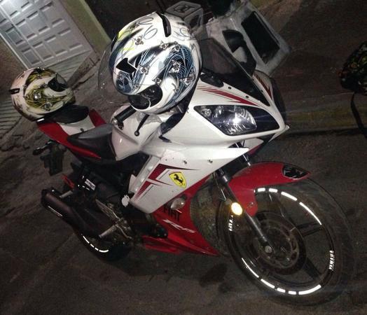 Yamaha r15 -14