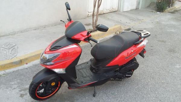 Motoneta scooter Venom 175 CC -15