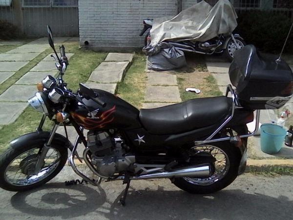 CB 250 Honda Nighthawk -04