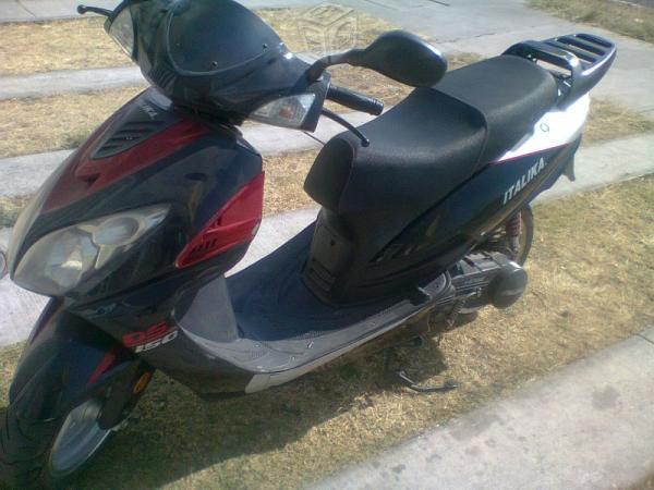 Moto italika 150cc excelente -14