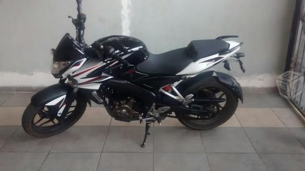 Pulsar 200ns como nueva -14