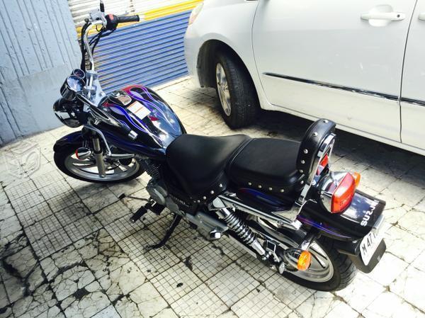 Suzuki GZ150 como nueva -12