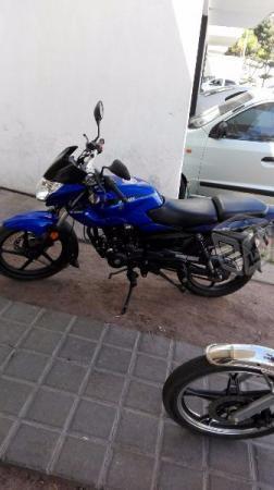 Bonita moto polux sin usar motor 200 -13