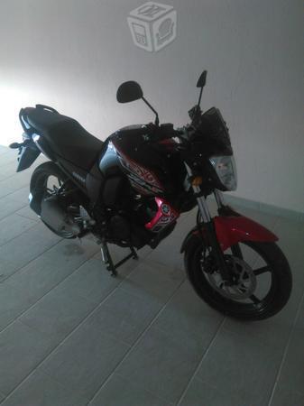 Motocicleta Yamaha FZ 16 -15