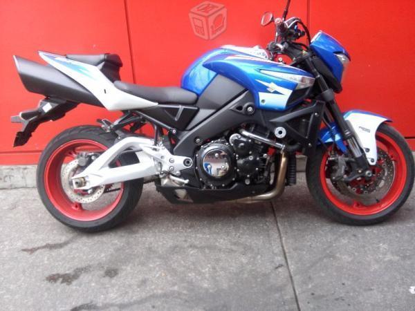 SUZUKI B KING 1300cc. NACIONA EMPLACADA AL 100 P/C -08