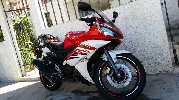 VoC Yamaha R15 Roja Blanco Impecable -15