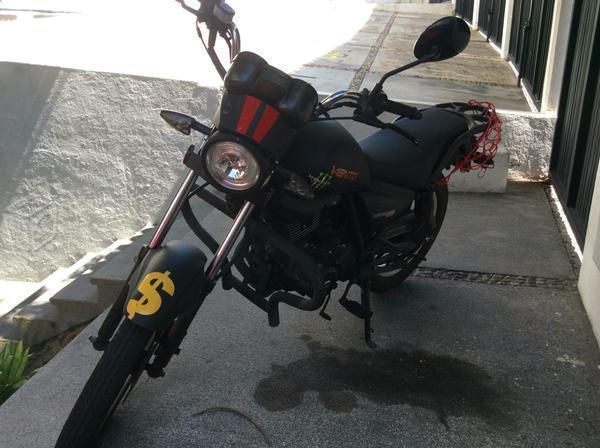 Se vende moto 200 -15