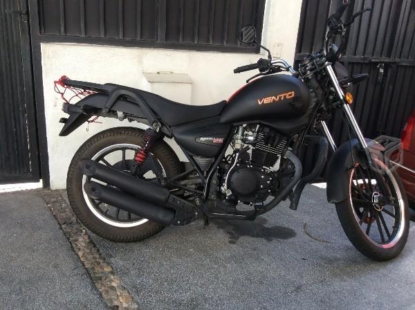 Se vende moto 200 -15