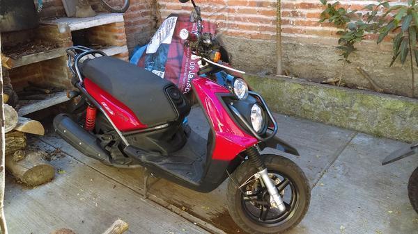 Excelente moto bws 125cm -13