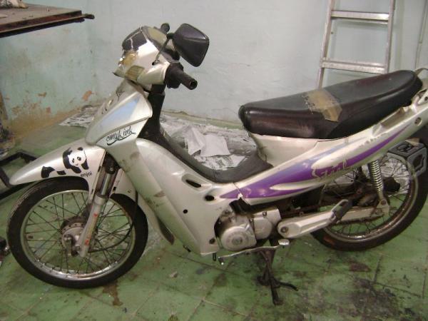 Motocicleta para refacciones o partes -06