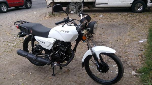 italika ft125 blanca -14