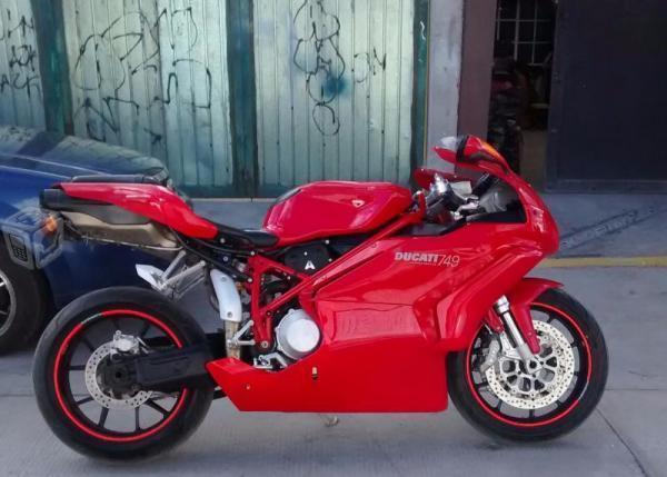 Ducati 750cc Seminueva -05