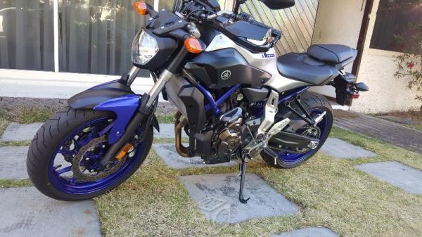 Excelente Yamaha FZ '16 -16