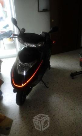 Motoneta 125 led -14