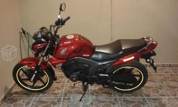 Honda Cb Invicta 150 -14