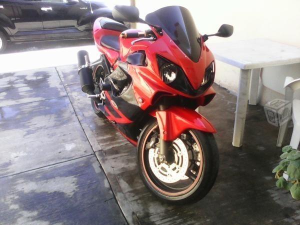 Honda cbr 600 f4i full injection -02