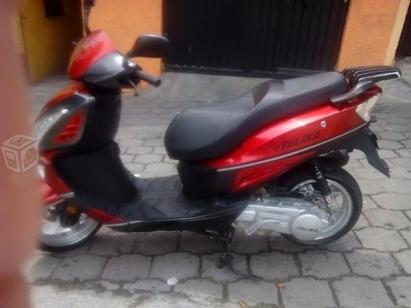 Motoneta GS150 Italika -13