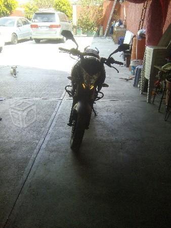 Pulsar 200ns semi nueva