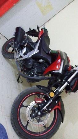 Vendo moto italika -15