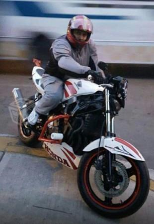 Motocicleta Honda -89