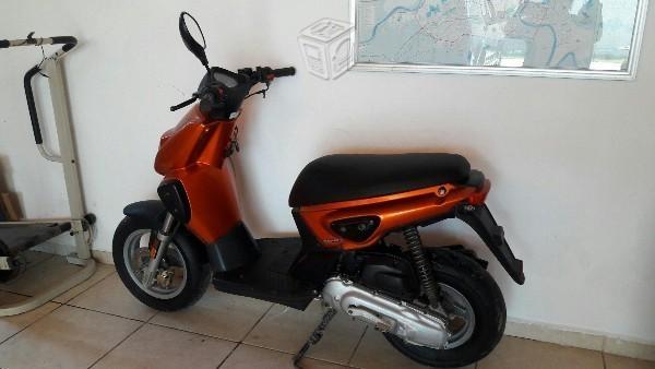 Vendo Motoneta -03