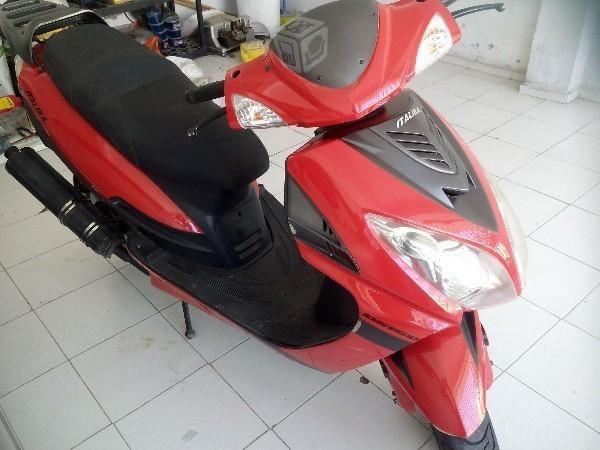 Ds 150 cc como nueva -13