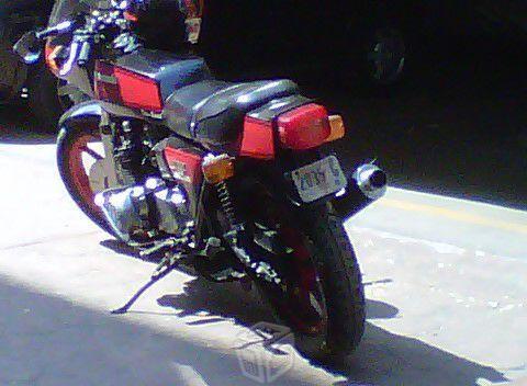 Motocicleta Kawasaki para conocedores -80