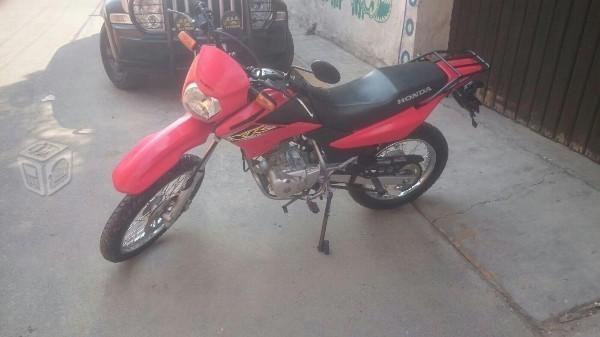 Excelente honda bros cambio por fz -12