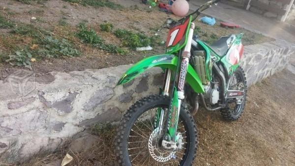 Moto kawasaki 125cc -03