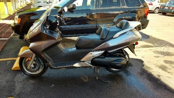 Honda silver wing 600 cc -07