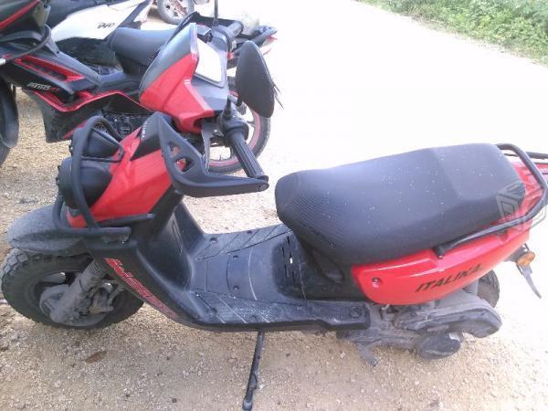 Se vende motoneta ws150 en perfectas condiciones -14