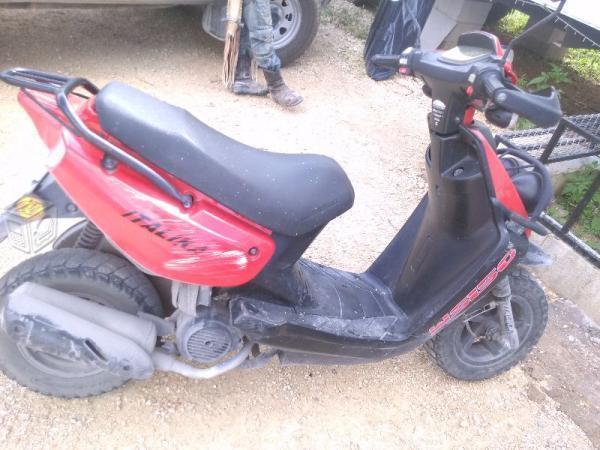 Se vende motoneta ws150 en perfectas condiciones -14