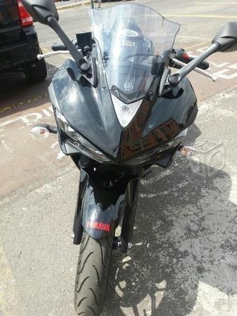 Yamaha r3 320 220km casi nueva