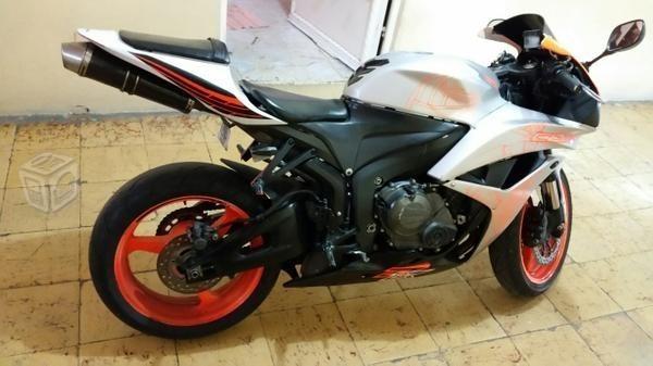 Cbr 600 rr cambio por auto / camioneta -08