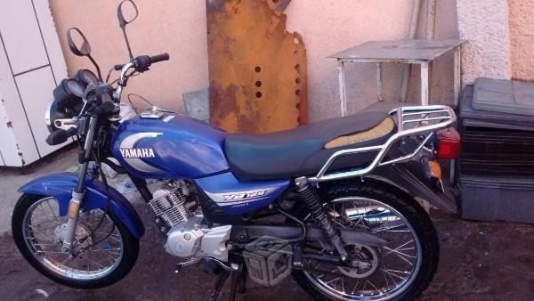 Moto yamaha -08