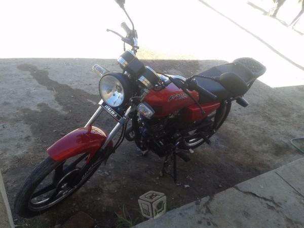 Seminueva Ft125 p/cambio p/carro -14