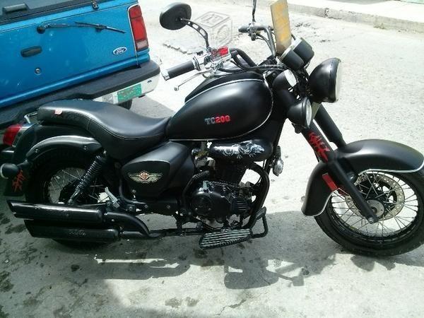 Italika chopper TC200 200cc en muy buen estado