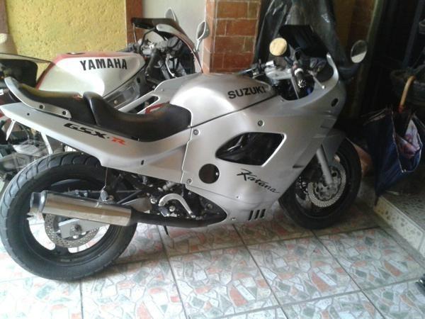 Katana 650 posible cambio -94