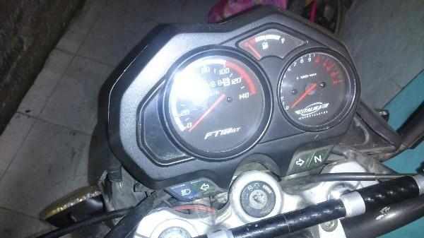 Vendo moto 150 grafito -13