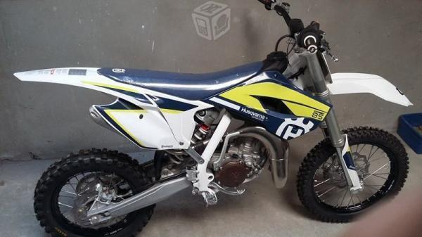 Moto husqvarna, completamente nueva -16