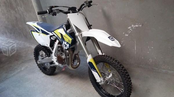 Moto husqvarna, completamente nueva -16