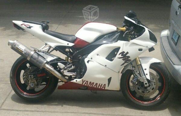 Moto Yamaha -00
