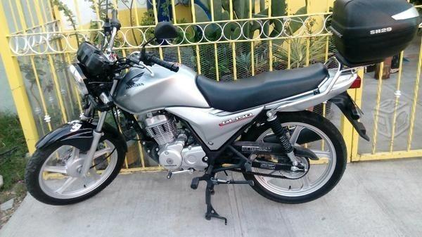 Moto honda gl150 como nueva